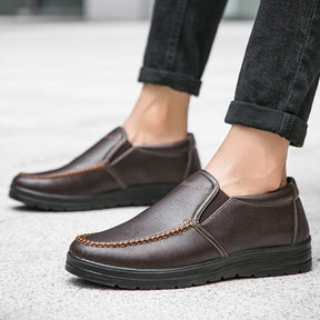 Chaussures fermées en cuir pour hommes